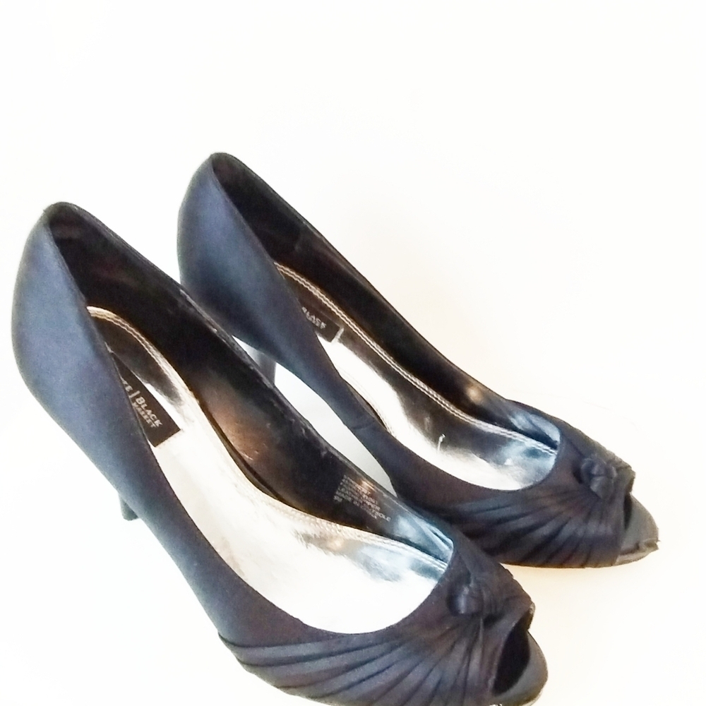 WHITE House/ BLACK Market Heels Women's 9M